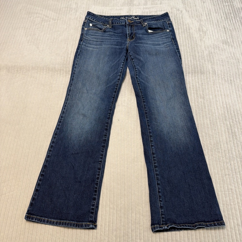 AMERICAN EAGLE AE Women's Size 12 Short FAVORITE BOYFRIEND Denim Blue Jeans